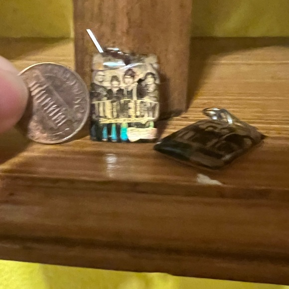 All Time Low Earrings - Picture 2 of 2